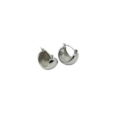 Les Boucles d’Oreilles – Liora Bombée