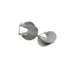 Les Boucles d’Oreilles – Livia Striée