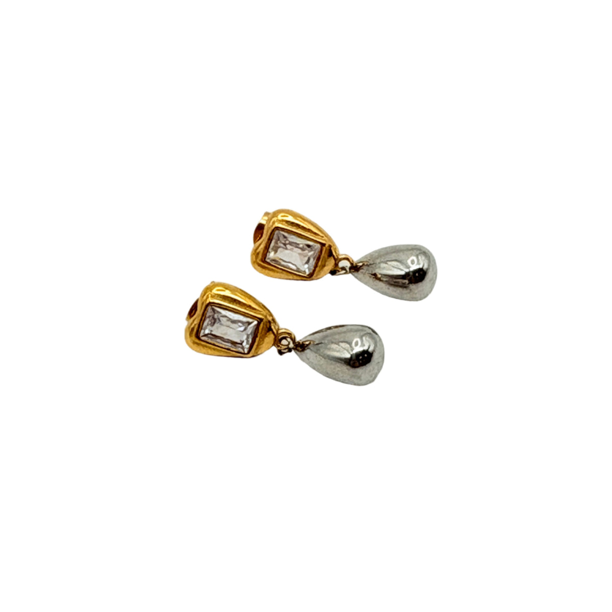 Les Boucles d’Oreilles – Félie Goutte d’Élégance