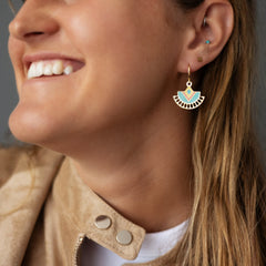 Les Boucles d’oreilles – Éventail coloré